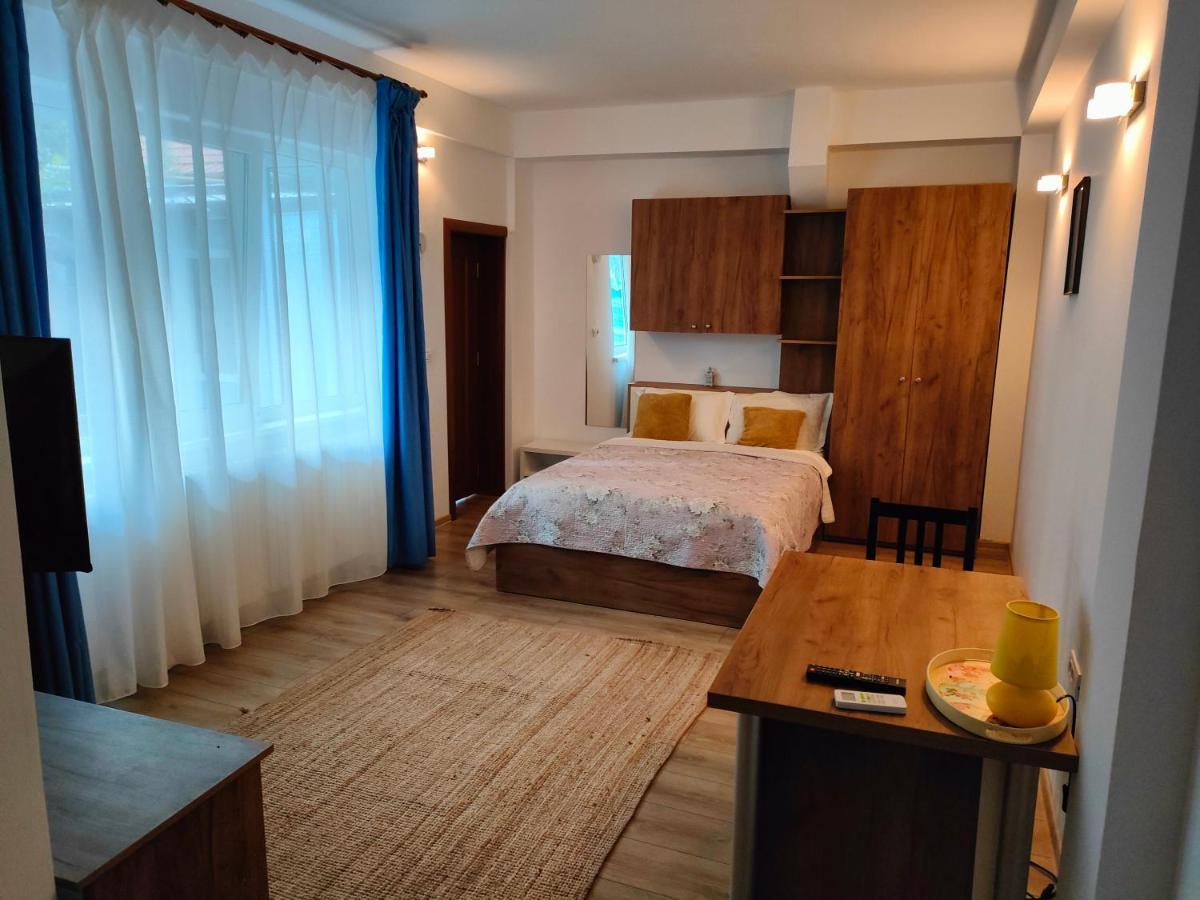 Ivavev Is Us Bythesea Constanta Ngoại thất bức ảnh